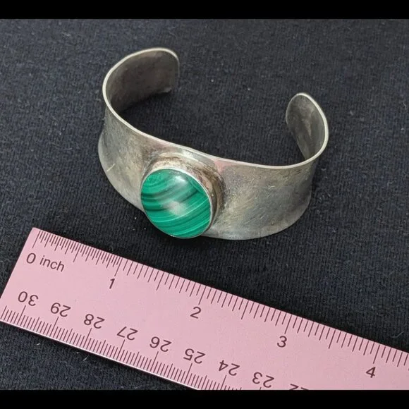 Estate J AIKEN V Green Native American MALACHITE Sterling Silver Bracelet - Picture 3 of 5